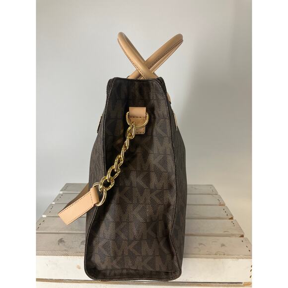 MCHAEL KORS, BROWN, TAN SIGNATURE PVC LETATHER SHOULDER BAG - Picture 5 of 16